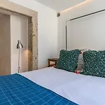 Apartman Downtown By Lovelystay