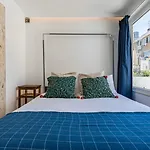 Apartman Downtown By Lovelystay *