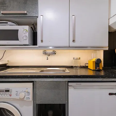 Downtown By Lovelystay Apartment *